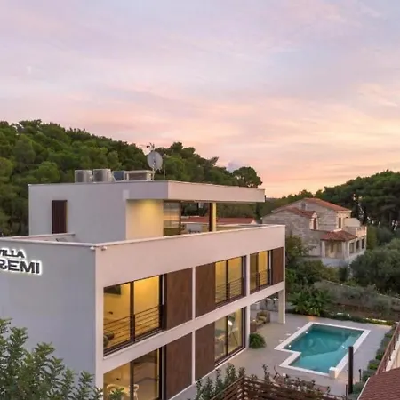 Remi By Interhome Sumartin
