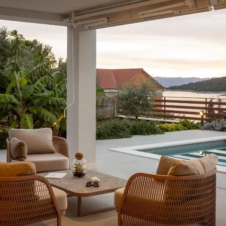 Remi By Interhome Sumartin